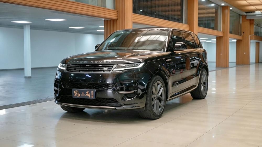 Land Rover Range Rover Sport 2023 — фото автомобиля