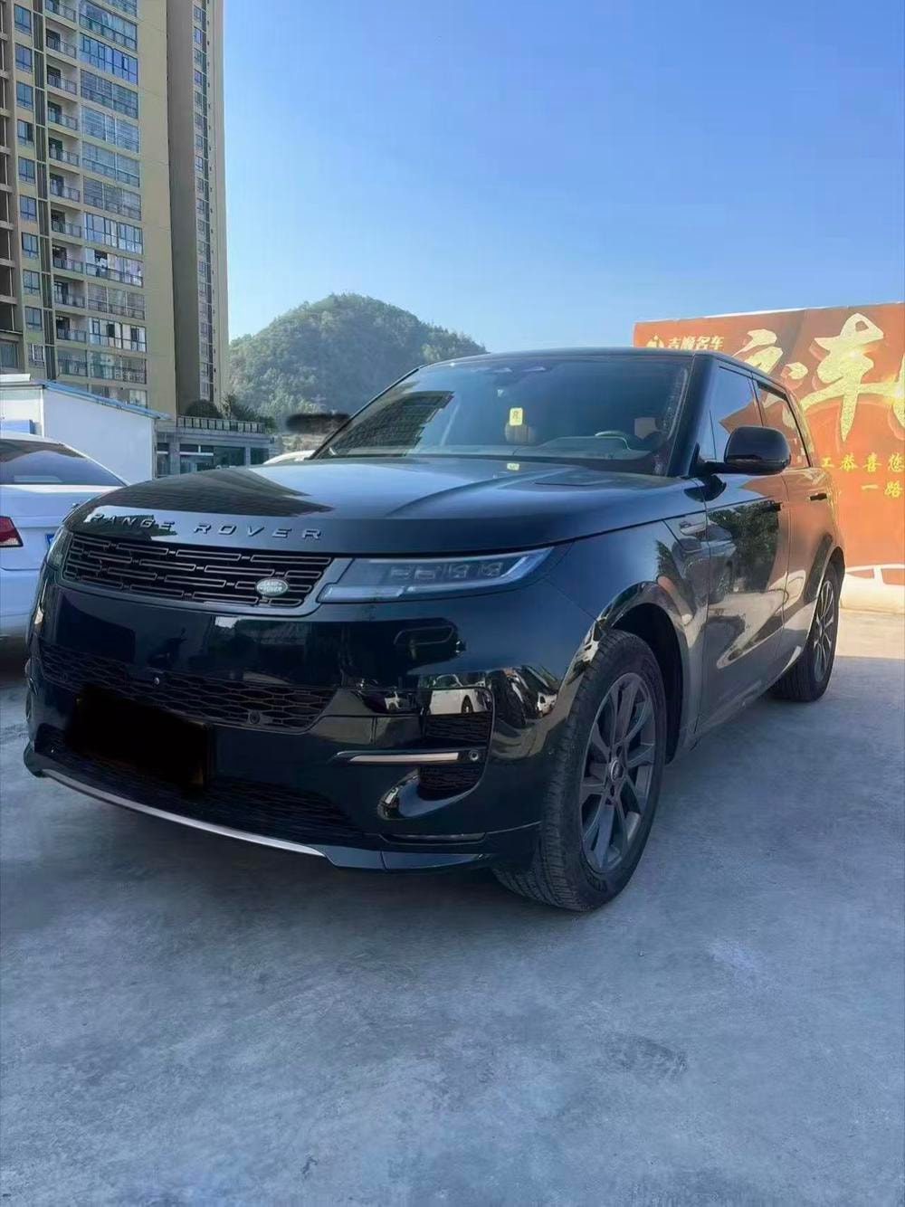 Land Rover Range Rover Sport 2024 — фото автомобиля