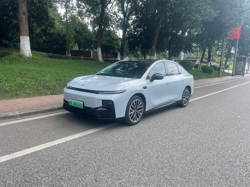 Leapmotor B01 2025 — фото автомобиля 1