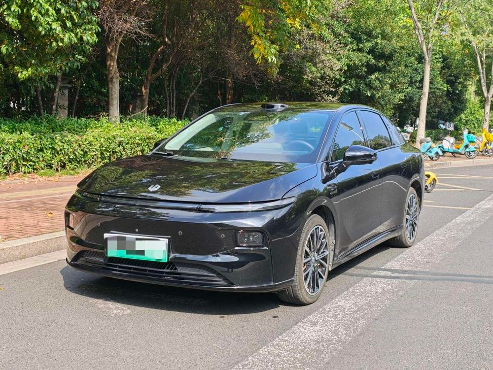 Leapmotor B01 2025 — фото автомобиля 1