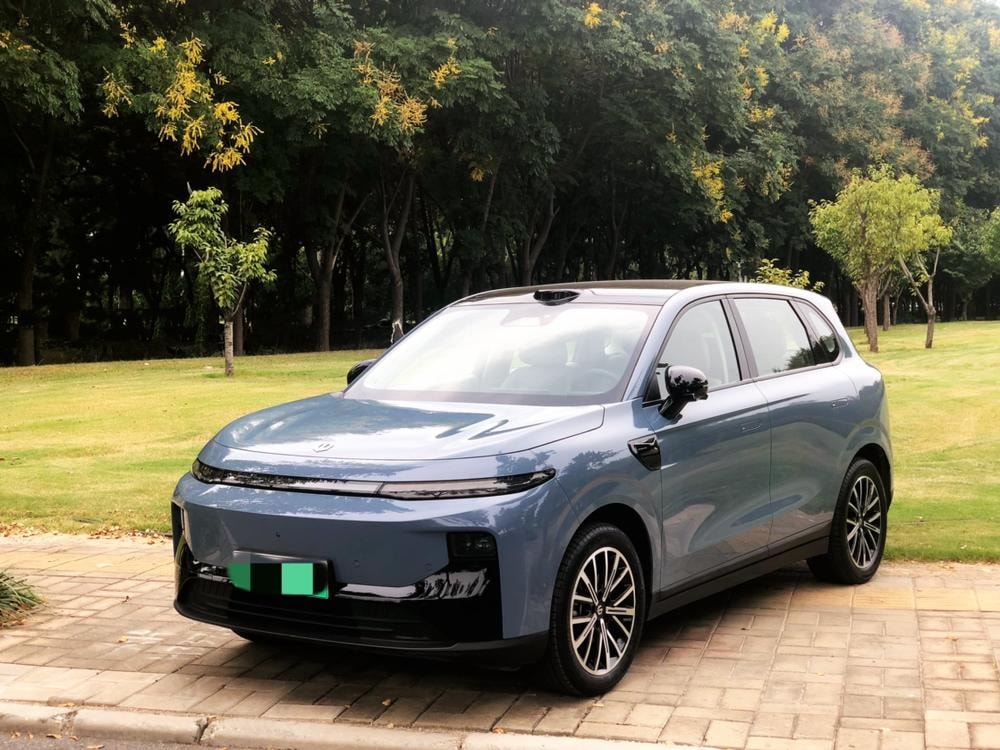 Leapmotor B10 2025 — фото автомобиля 1