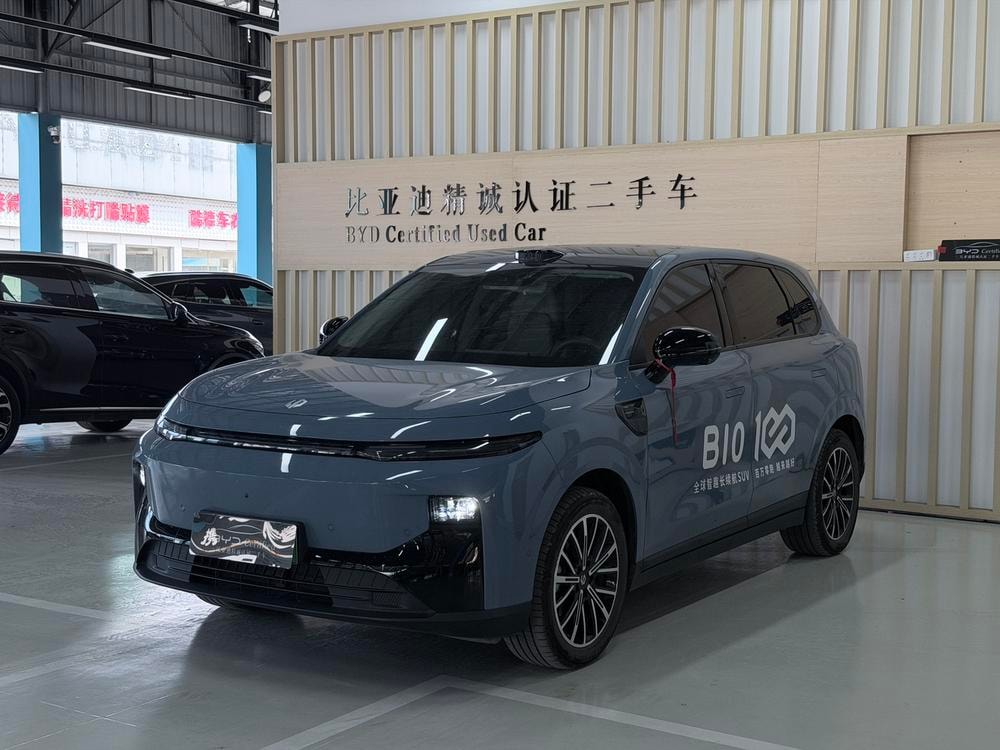 Leapmotor B10 2025 — фото автомобиля 1