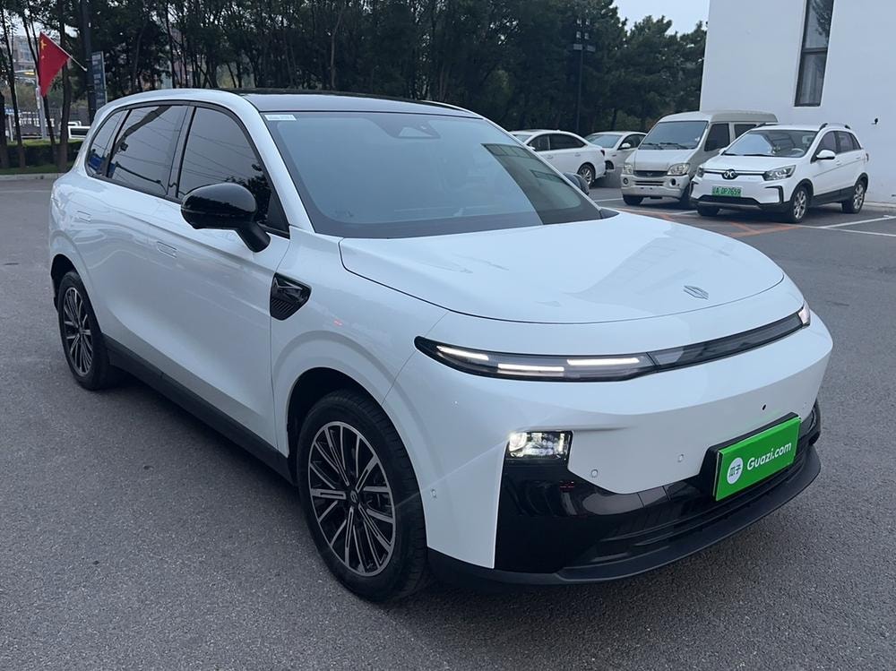 Leapmotor B10 2025 — фото автомобиля