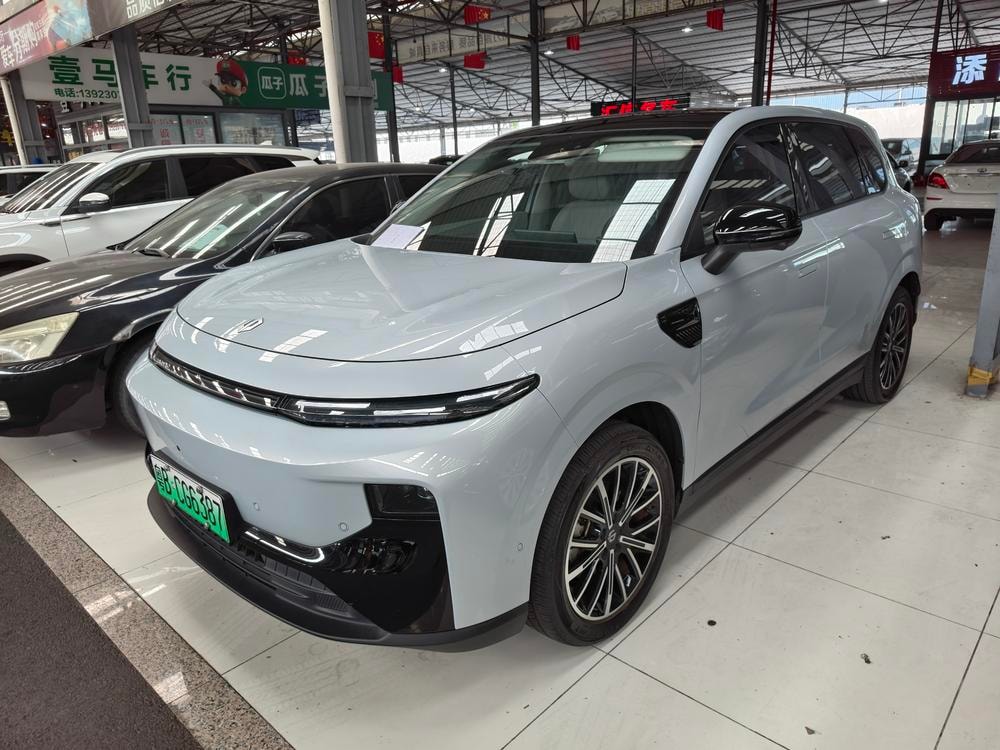 Leapmotor B10 2025 — фото автомобиля