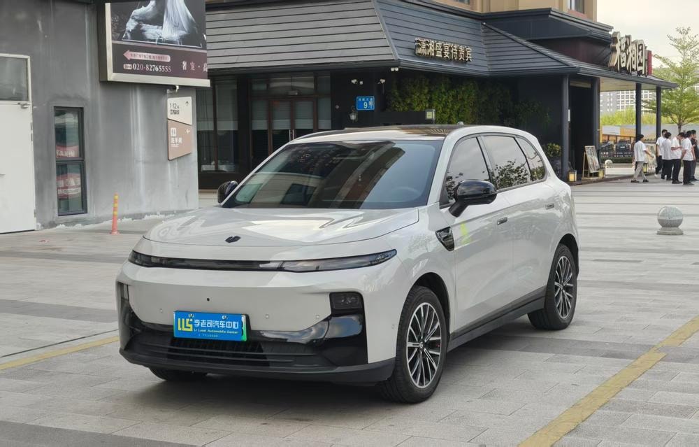 Leapmotor B10 2025 — фото автомобиля 1