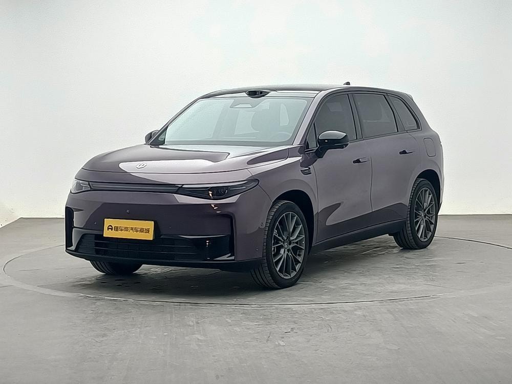 Leapmotor C10 2026 — фото автомобиля 1