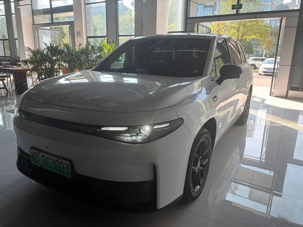Leapmotor C10 2024 — фото автомобиля