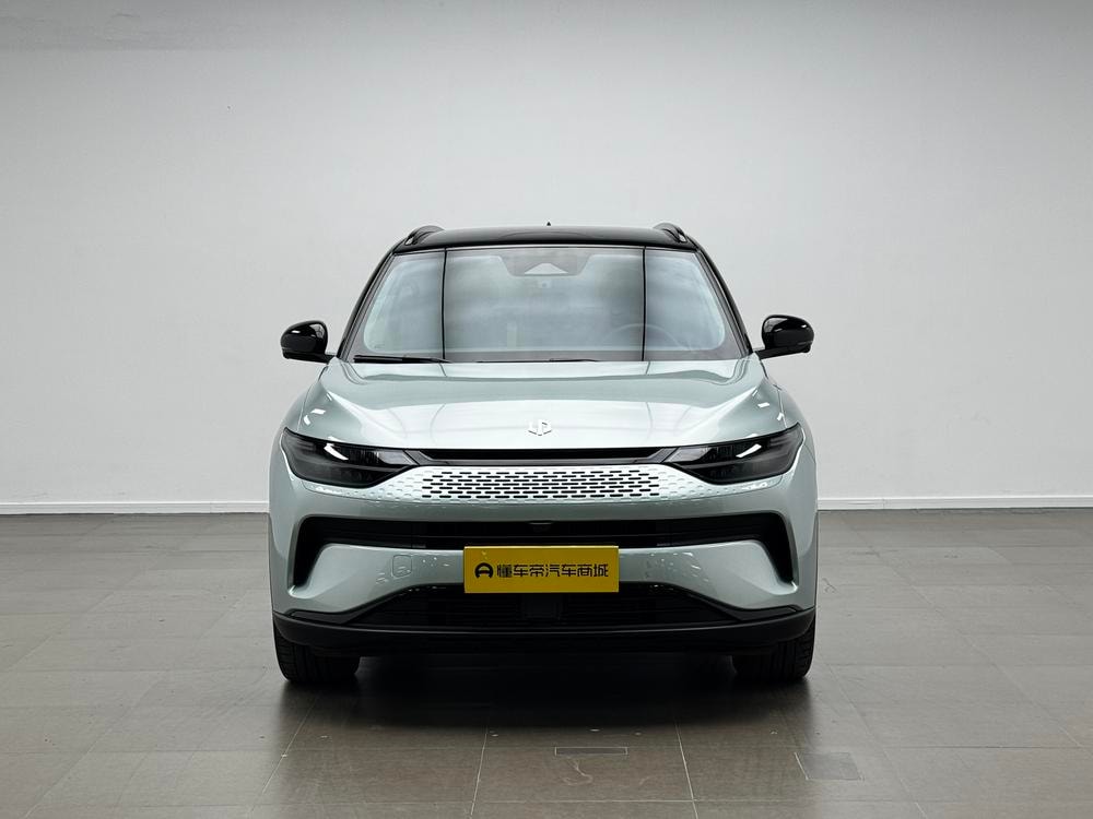 Leapmotor C11 2023 — фото автомобиля 1