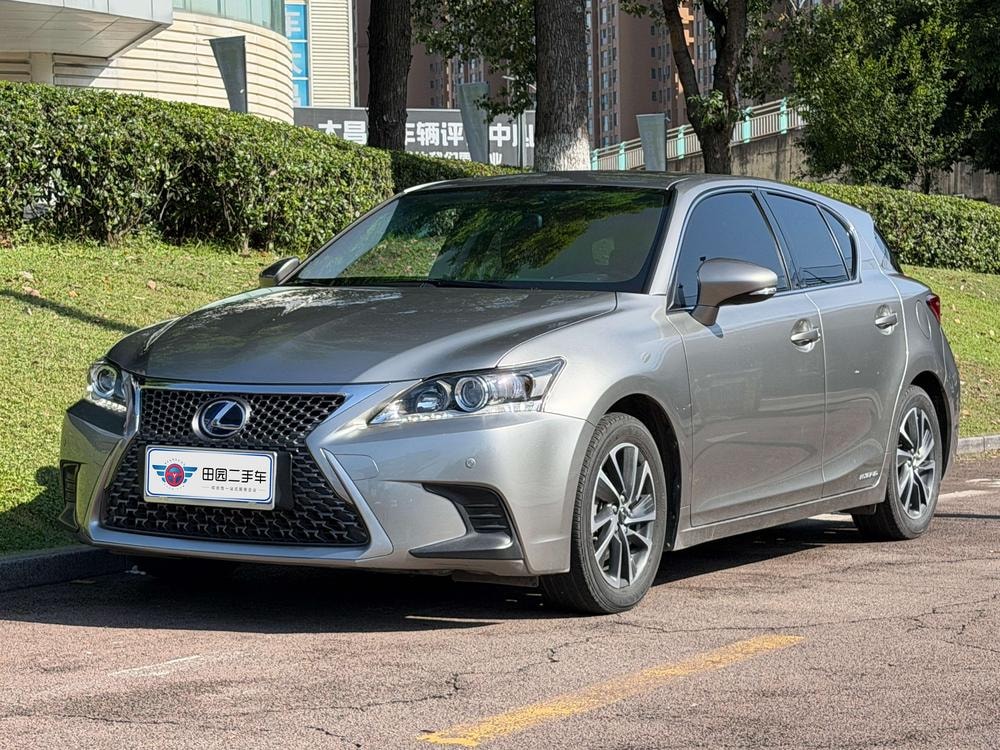 Lexus CT 2020 — фото автомобиля 1