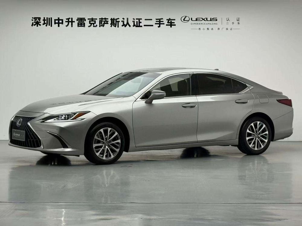Lexus ES 2021 — фото автомобиля