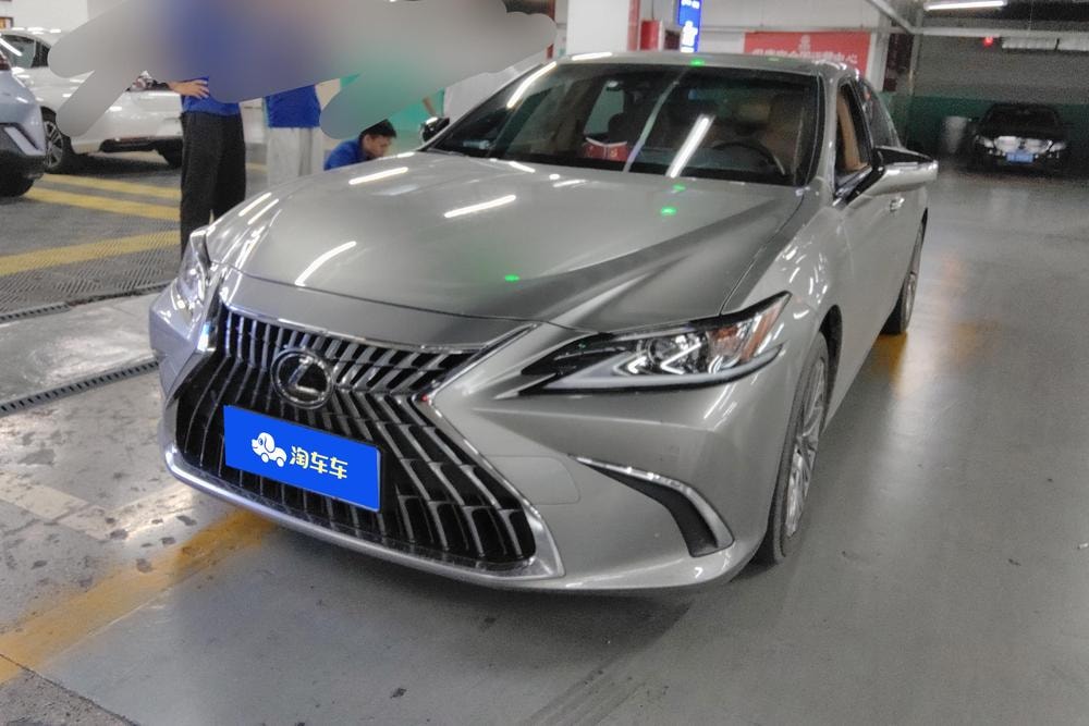Lexus ES 2022 — фото автомобиля