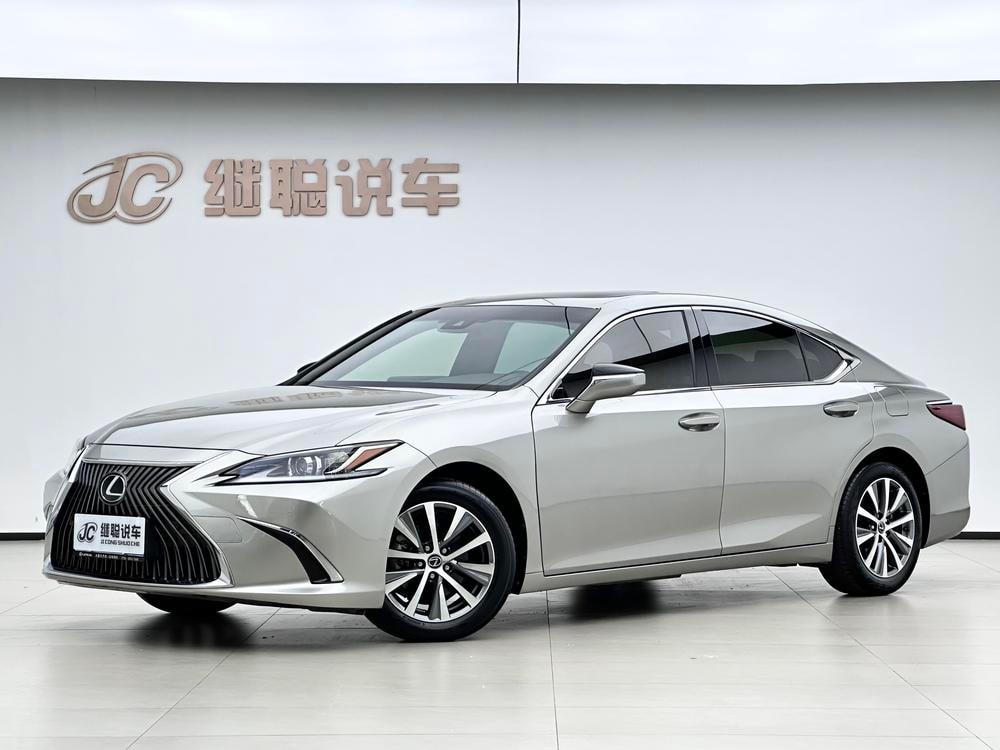 Lexus ES 2020 — фото автомобиля