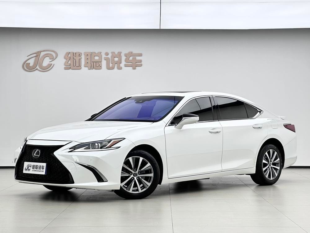 Lexus ES 2018 — фото автомобиля