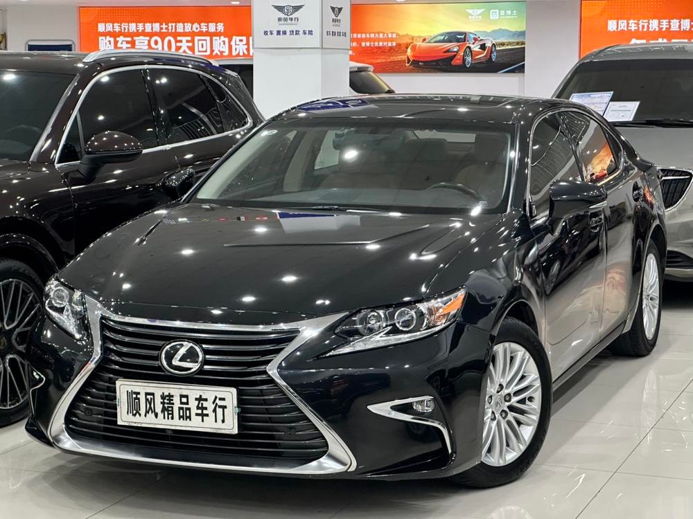 Lexus ES 2015 — фото автомобиля 1