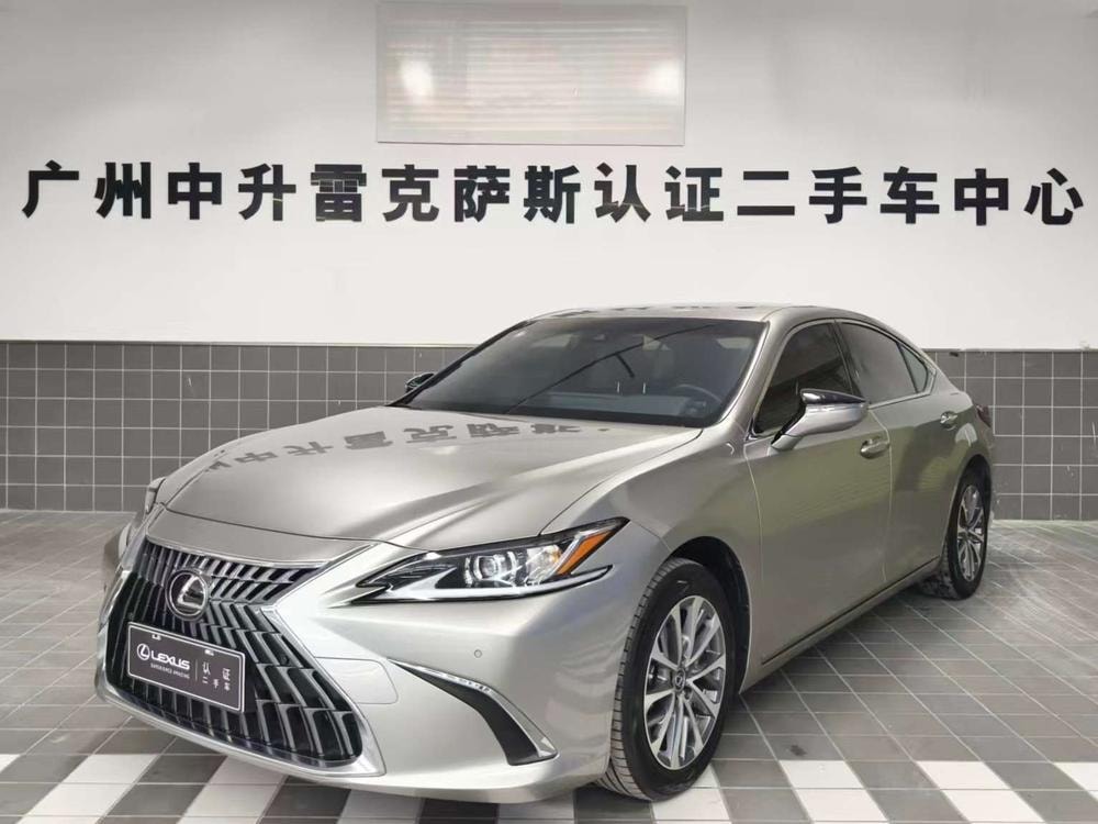Lexus ES 2022 — фото автомобиля