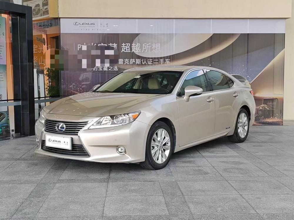 Lexus ES 2013 — фото автомобиля 1