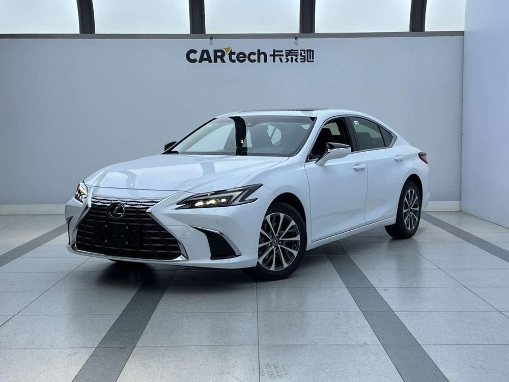 Lexus ES 2025 — фото автомобиля