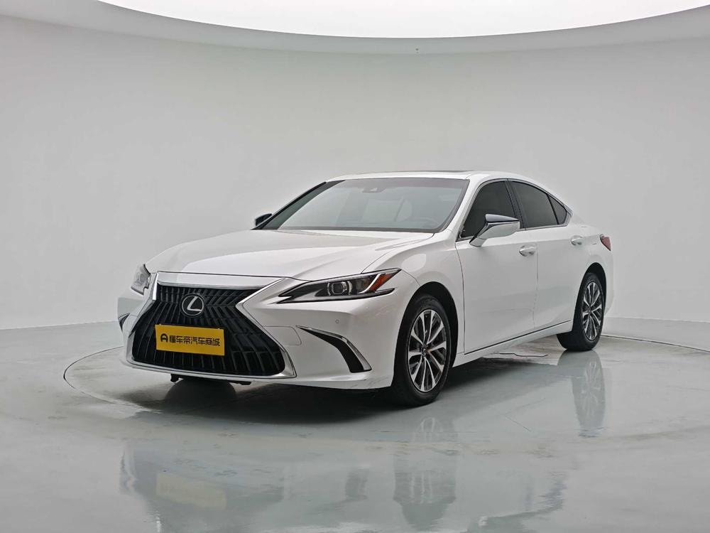 Lexus ES 2022 — фото автомобиля 1