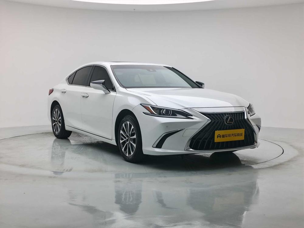 Lexus ES 2022 — фото автомобиля