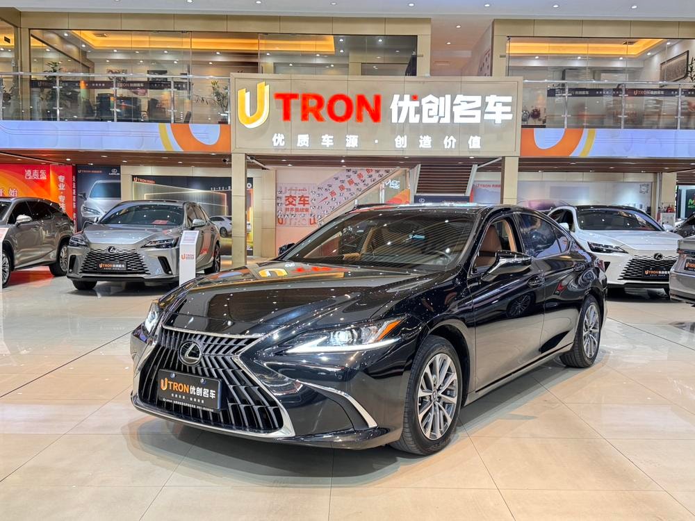 Lexus ES 2021 — фото автомобиля