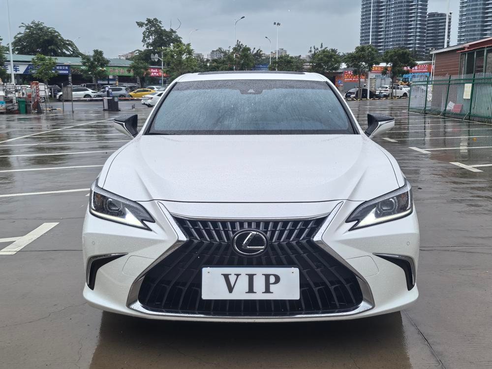 Lexus ES 2024 — фото автомобиля 1