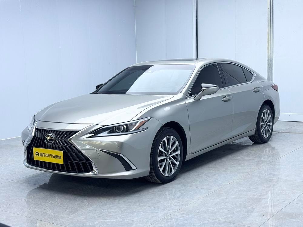 Lexus ES 2024 — фото автомобиля 1