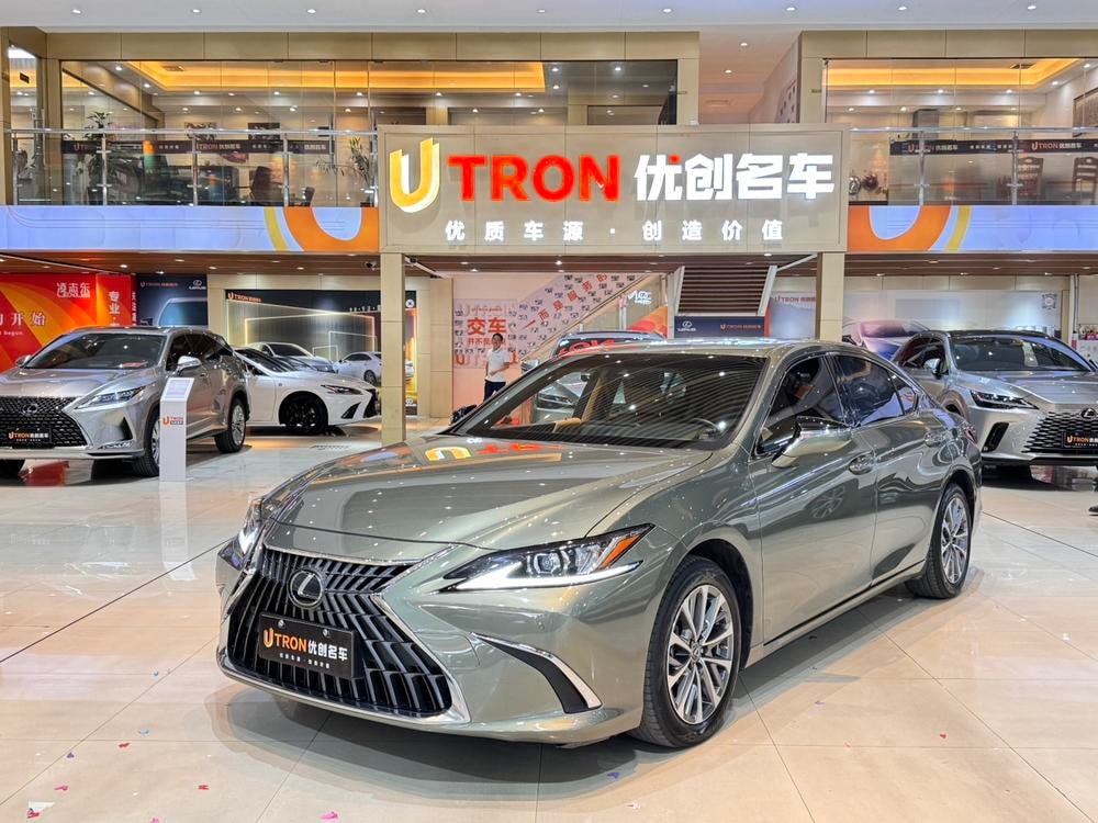 Lexus ES 2021 — фото автомобиля 1