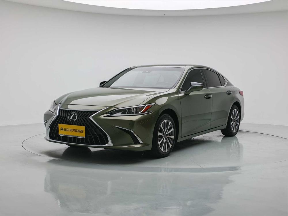 Lexus ES 2021 — фото автомобиля