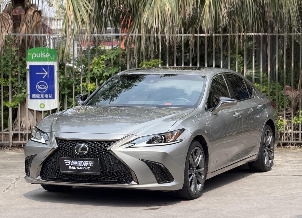 Lexus ES 2023 — фото автомобиля