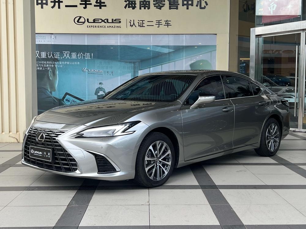 Lexus ES 2025 — фото автомобиля