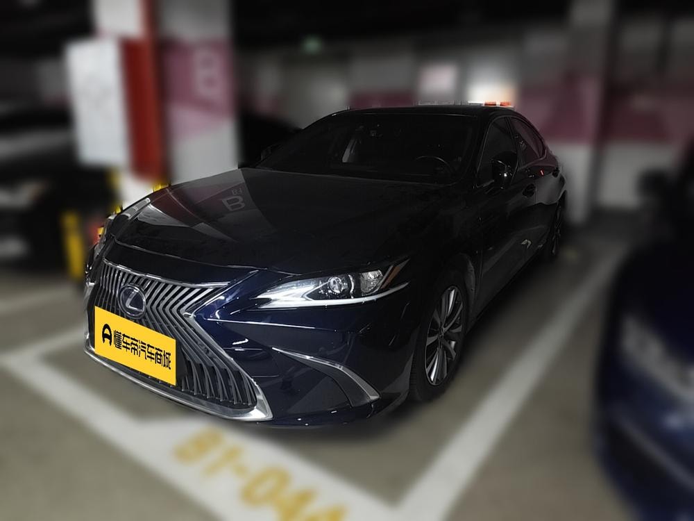 Lexus ES 2020 — фото автомобиля