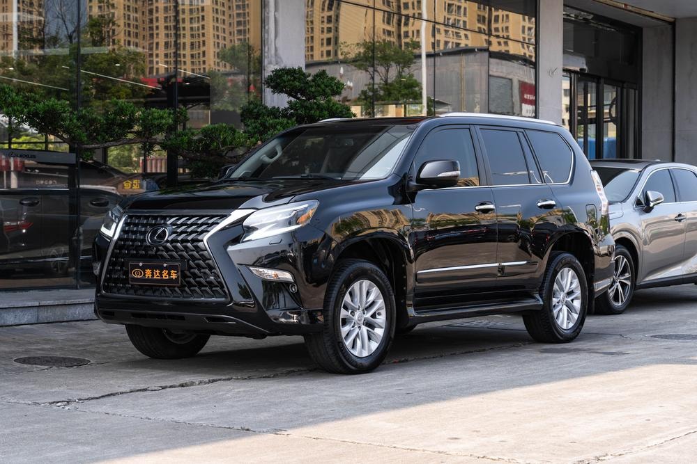 Lexus GX 2014 — фото автомобиля 1