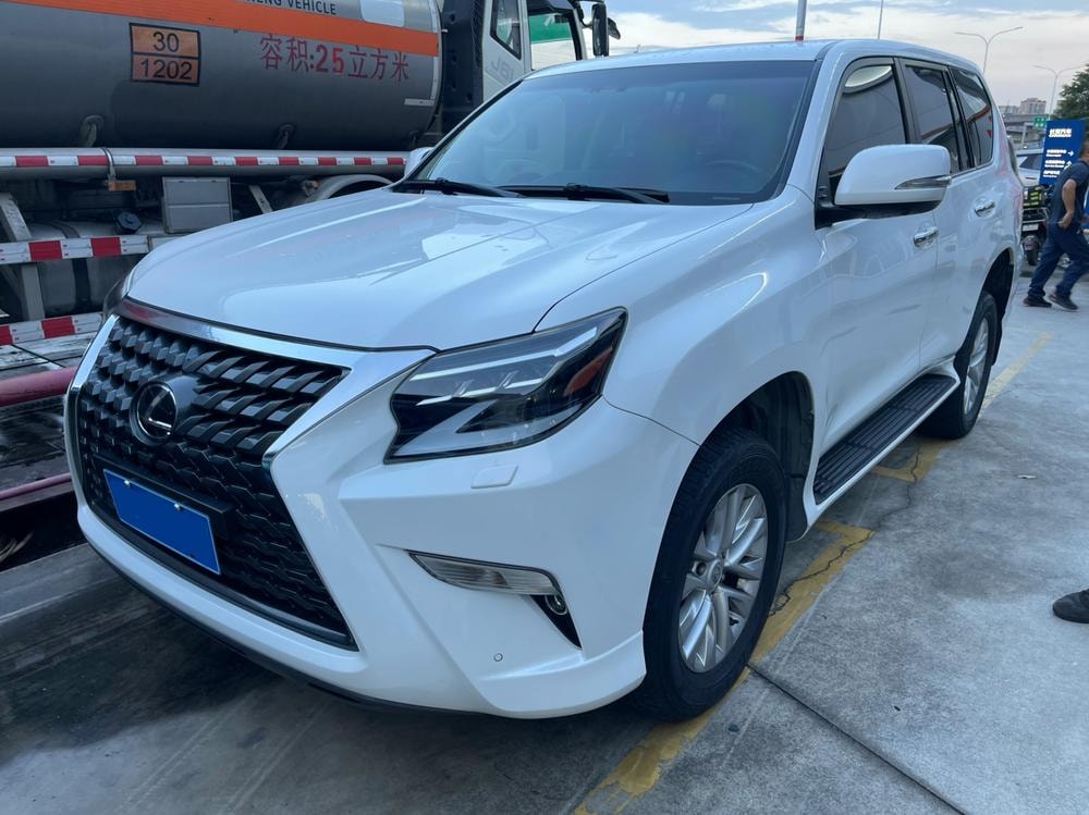 Lexus GX 2020 — фото автомобиля