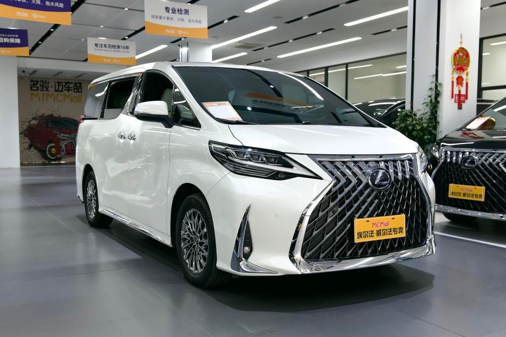 Lexus LM 2020 — фото автомобиля