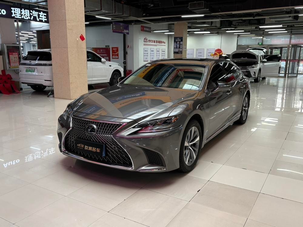 Lexus LS 2020 — фото автомобиля 1