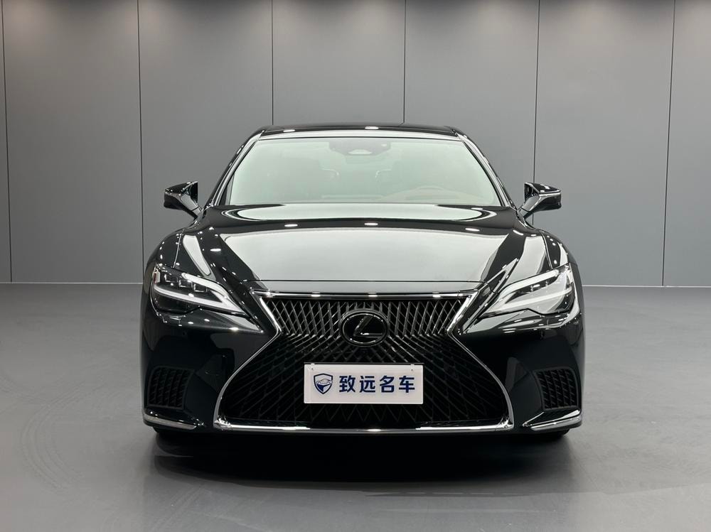 Lexus LS 2024 — фото автомобиля 1