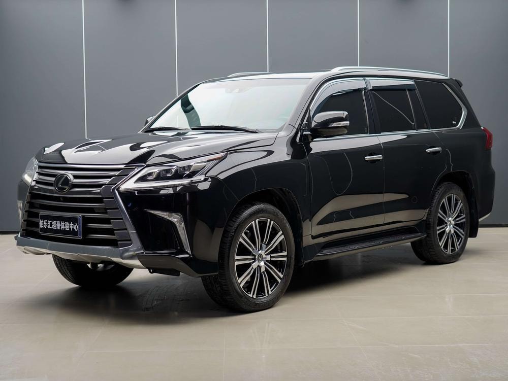 Lexus LX 2019 — фото автомобиля 1