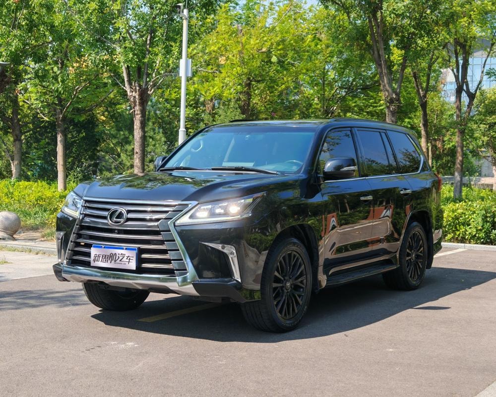 Lexus LX 2019 — фото автомобиля