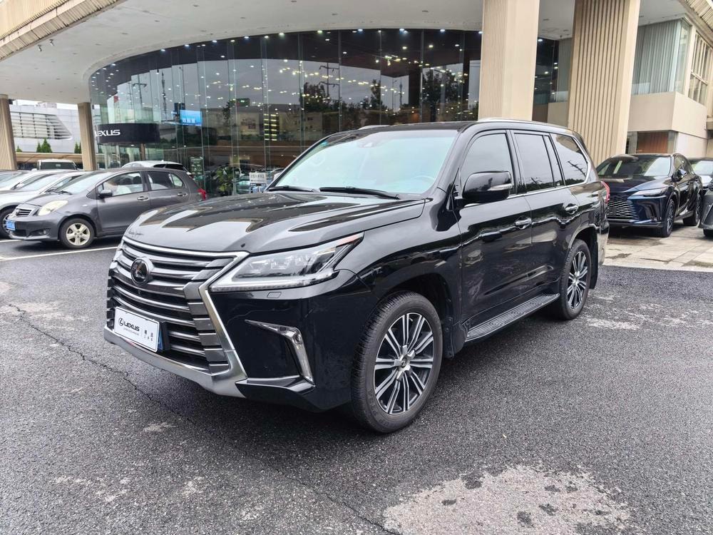 Lexus LX 2019 — фото автомобиля
