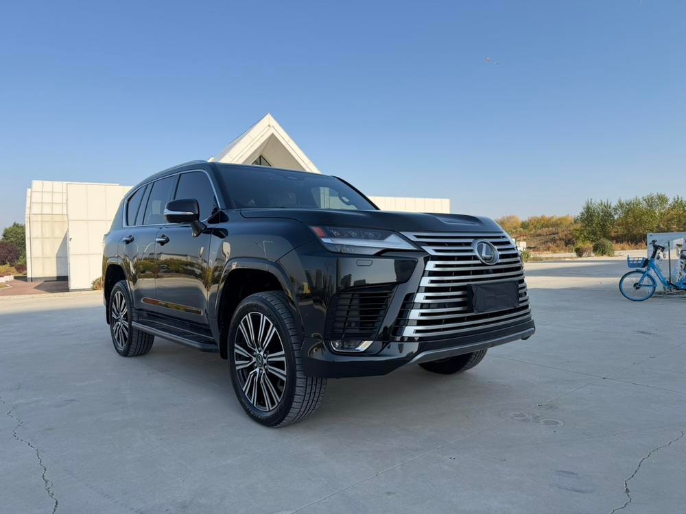 Lexus LX 2025 — фото автомобиля