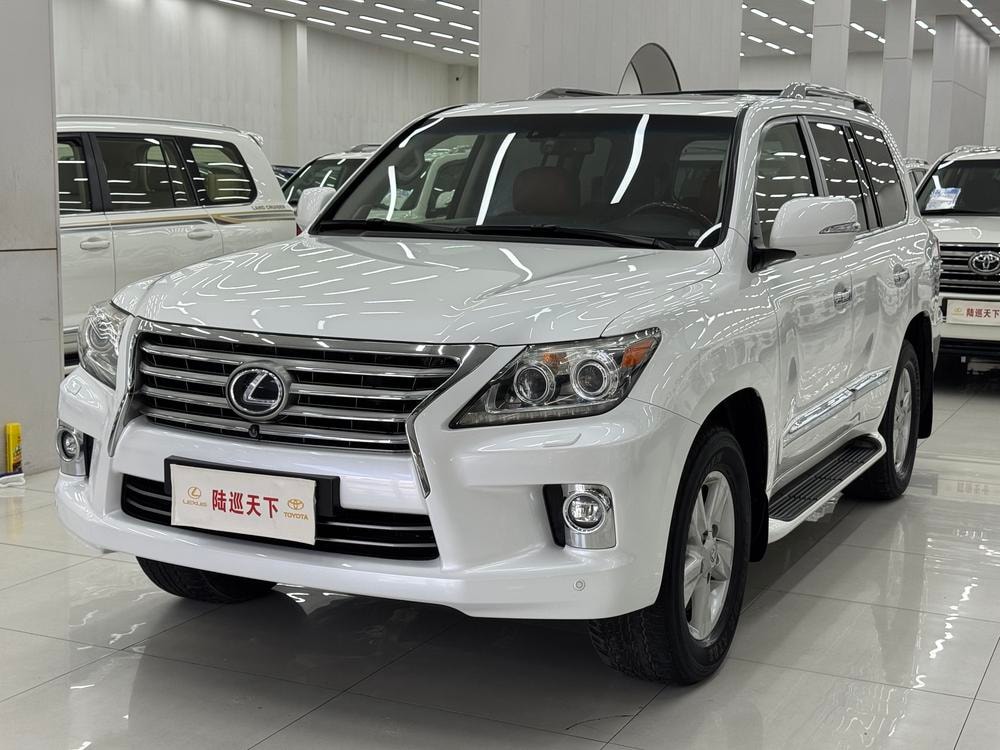 Lexus LX 2013 — фото автомобиля