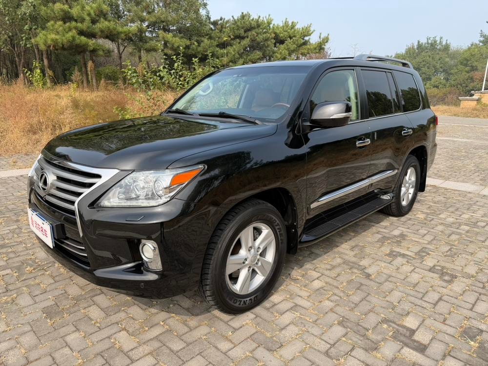 Lexus LX 2013 — фото автомобиля
