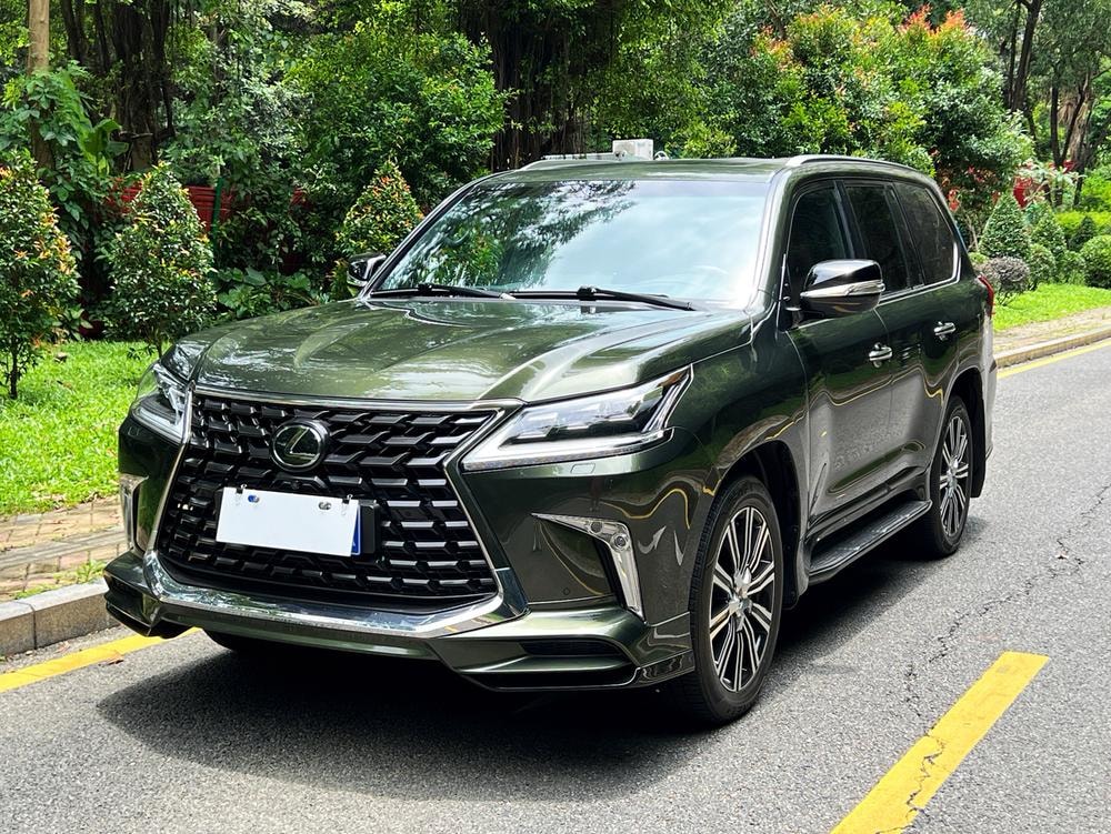 Lexus LX 2021 — фото автомобиля 1
