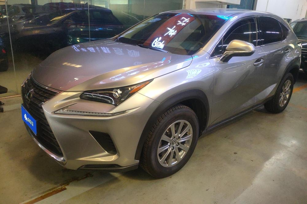 Lexus NX 2017 — фото автомобиля