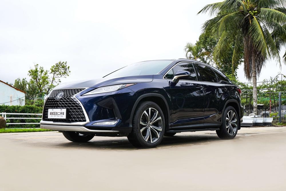 Lexus RX 2020 — фото автомобиля 1