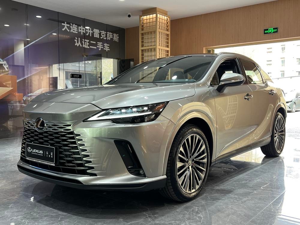 Lexus RX 2026 — фото автомобиля 1