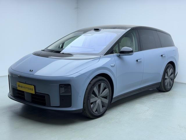 Li Auto i8 2025 — фото автомобиля