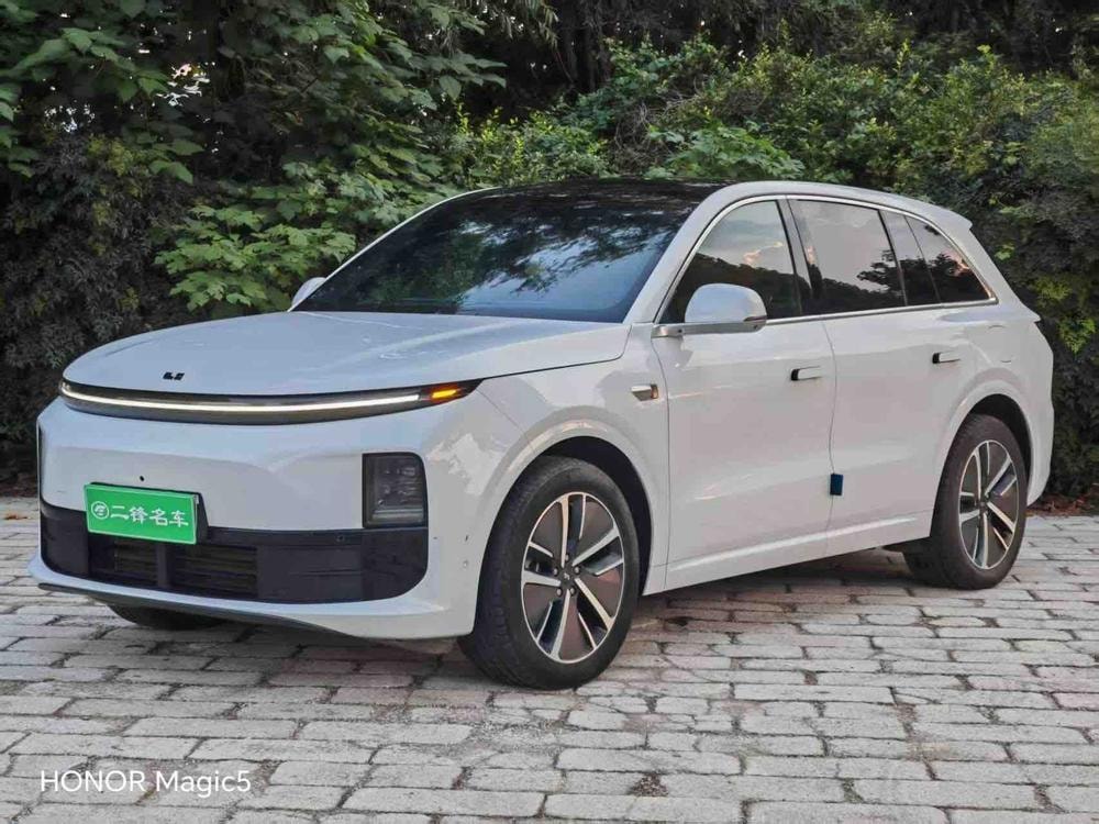 Li Auto L6 2024 — фото автомобиля 1