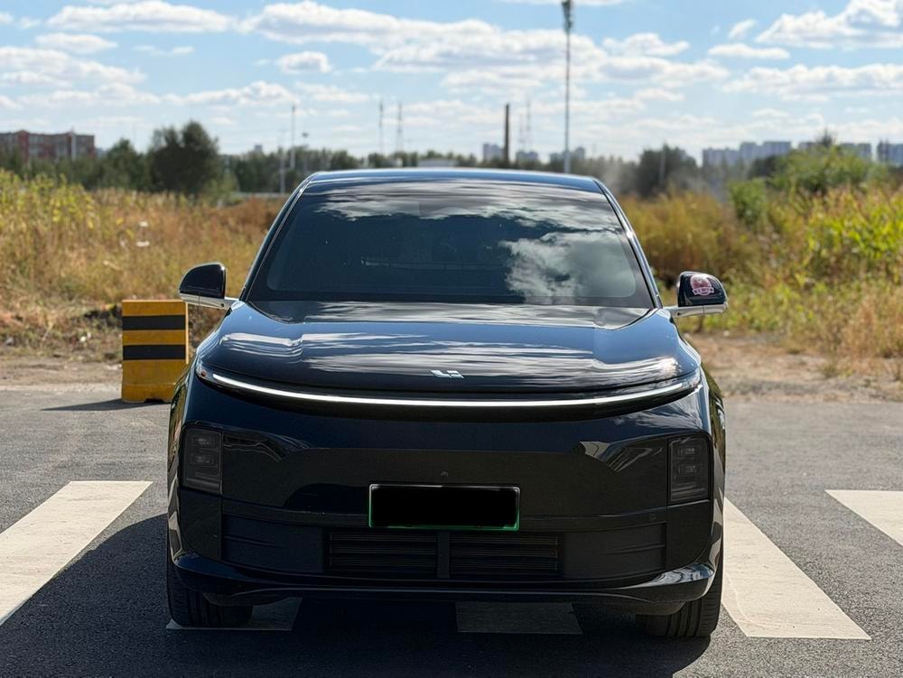 Li Auto L6 2024 — фото автомобиля 1