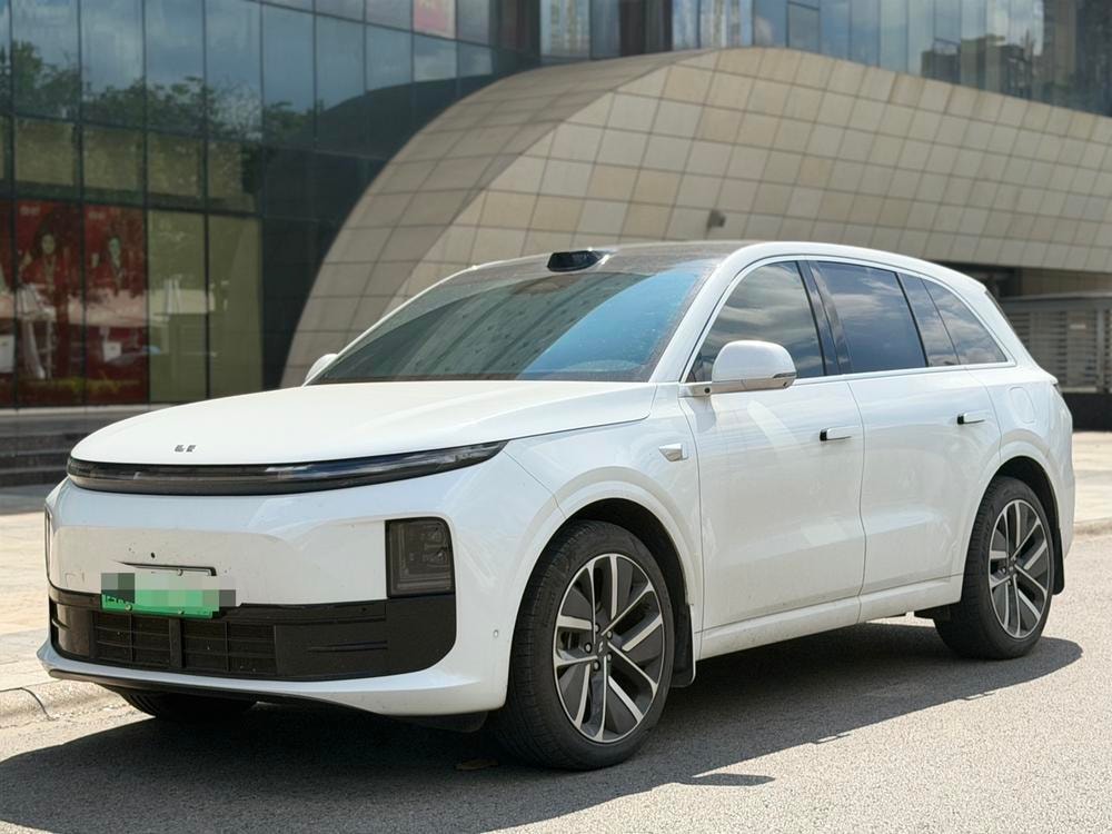 Li Auto L6 2024 — фото автомобиля 1